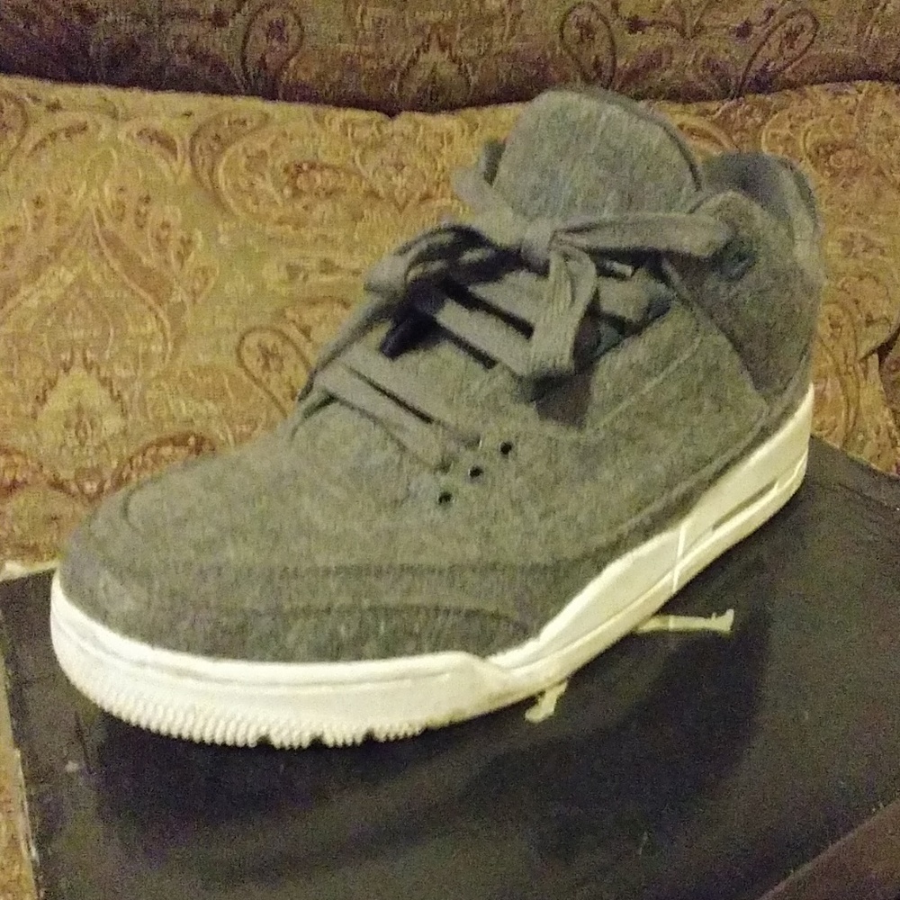 Air Jordan Retro 3 wool